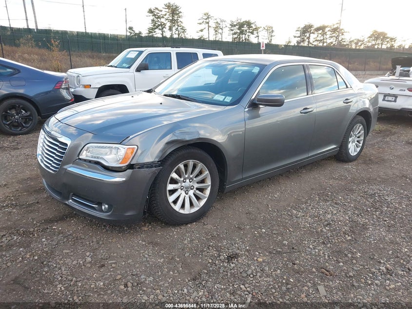 2C3CCAAG0CH188349 2012 CHRYSLER 300 photo no. 2