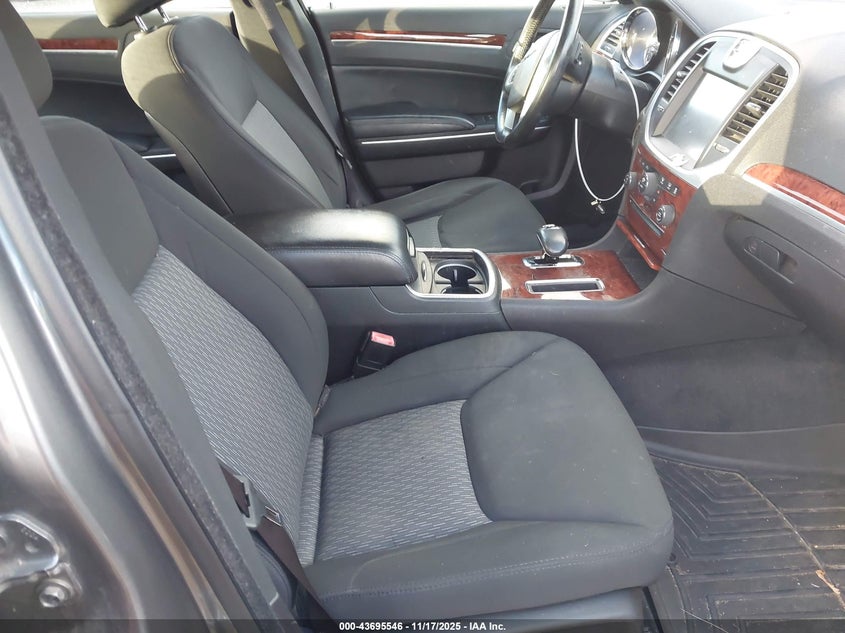 2C3CCAAG0CH188349 2012 CHRYSLER 300 photo no. 5