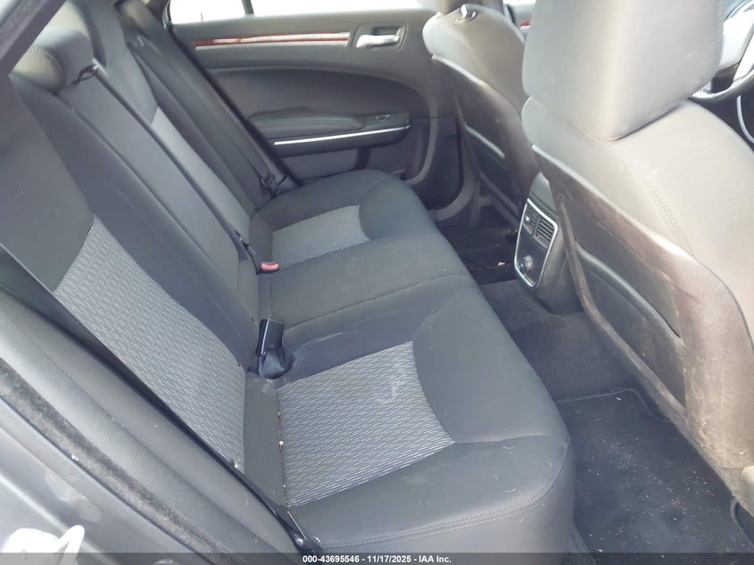 2C3CCAAG0CH188349 2012 CHRYSLER 300 photo no. 8
