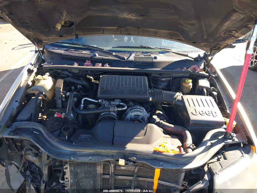 2001 Jeep Grand Cherokee Limited VIN: 1J4GW58N01C558824 Lot: 43695575