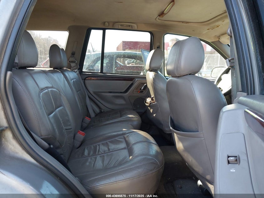 2001 Jeep Grand Cherokee Limited VIN: 1J4GW58N01C558824 Lot: 43695575