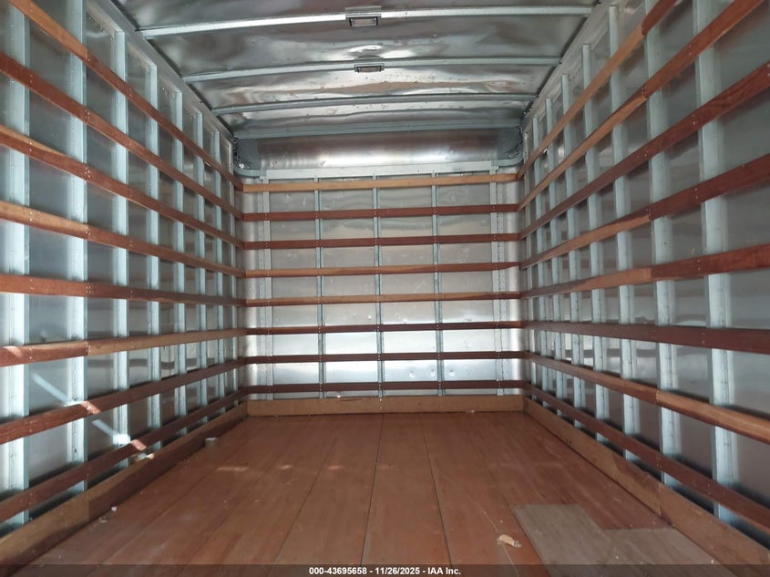 2016 Isuzu Npr Hd Gas Reg VIN: 54DC4W1B8GS808661 Lot: 43695658