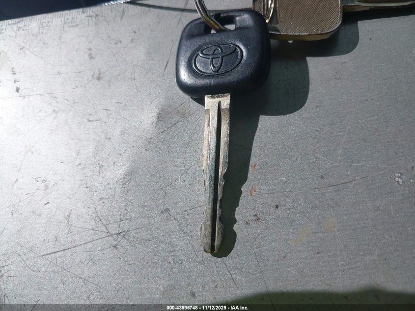 2003 Toyota Corolla Ce VIN: 1NXBR32E33Z038923 Lot: 43695748