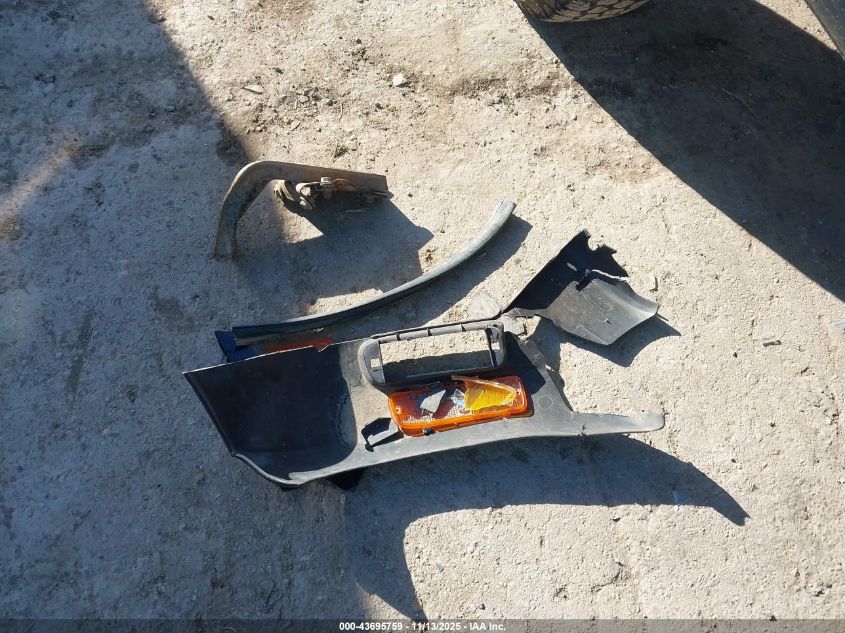 1997 Toyota Tacoma VIN: 4TAPM62N2VZ262597 Lot: 43695759