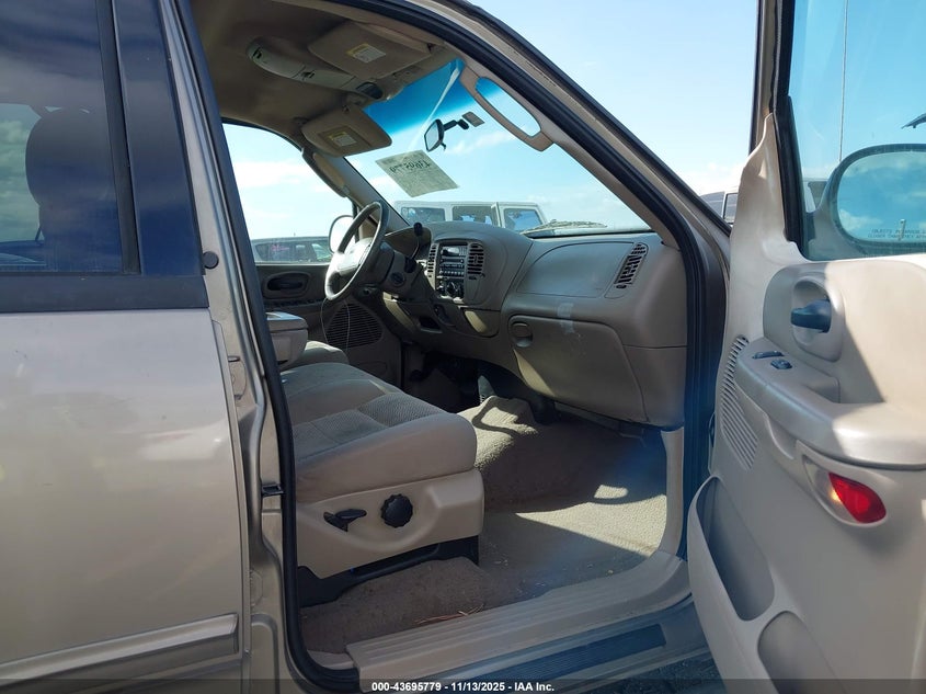 1FTRW07692KC98393 2002 FORD F-150 photo no. 5