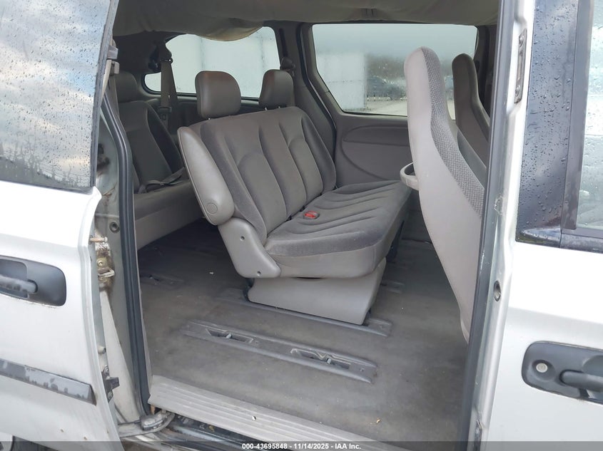 2003 Dodge Grand Caravan Se VIN: 1D4GP243X3B220154 Lot: 43695848