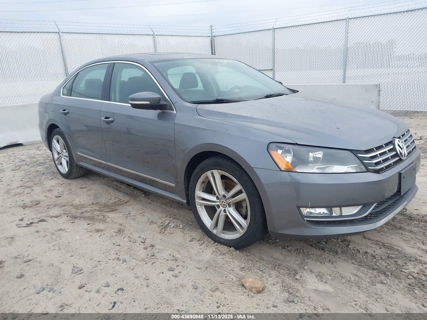 2013 VOLKSWAGEN PASSAT 2.0L TDI SEL PREMIUM - 1VWCN7A30DC106496