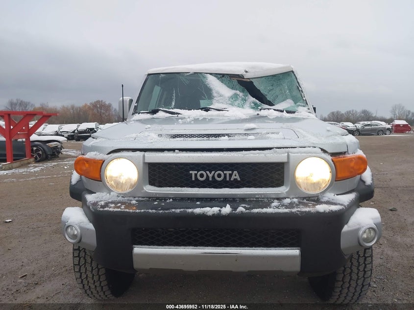 2007 Toyota Fj Cruiser VIN: JTEBU11F470052758 Lot: 43695952