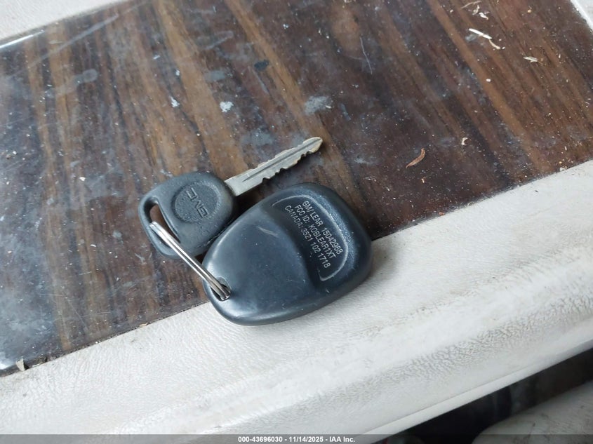 2002 Chevrolet Tahoe Lt VIN: 1GNEK13Z72J203696 Lot: 43696030