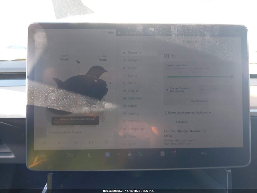 2024 Tesla Model Y Long Range Dual Motor All-Wheel Drive VIN: 7SAYGDEE8RA237988 Lot: 43696052