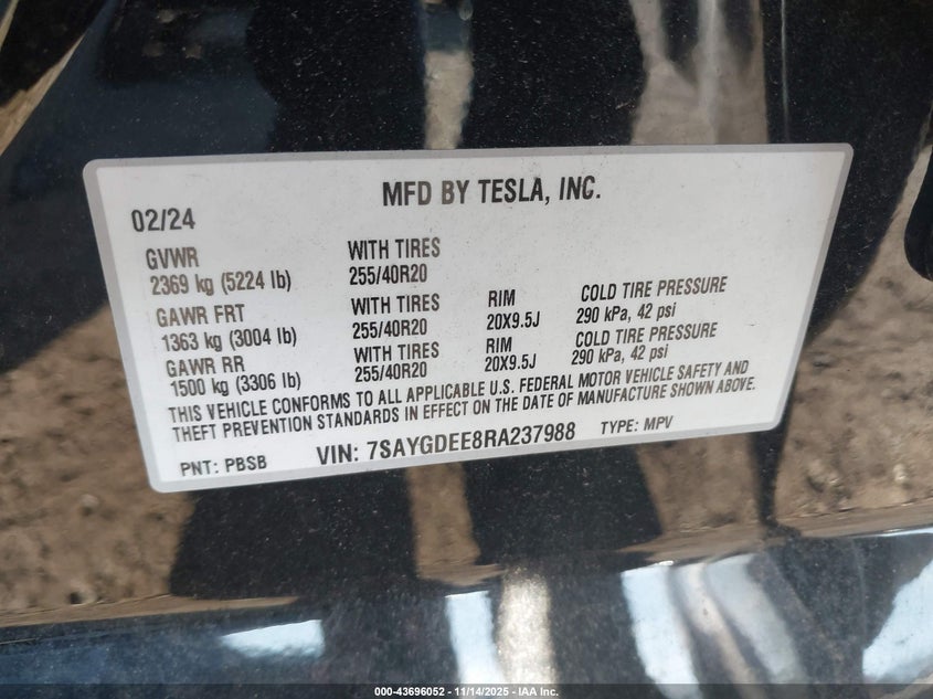 2024 Tesla Model Y Long Range Dual Motor All-Wheel Drive VIN: 7SAYGDEE8RA237988 Lot: 43696052