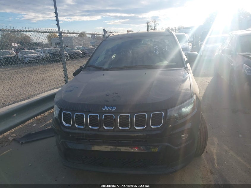 2024 Jeep Compass Latitude 4X4 VIN: 3C4NJDBN0RT111358 Lot: 43696077