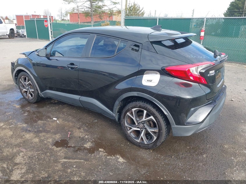NMTKHMBX5JR002519 2018 TOYOTA C-HR photo no. 3