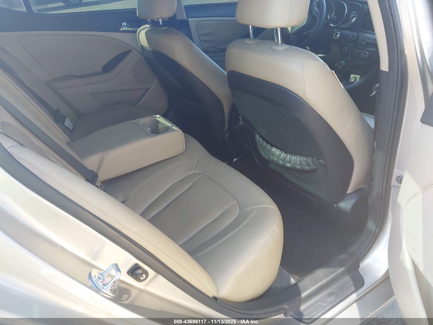 KNAGN4A73B5100700 2011 KIA OPTIMA photo no. 8