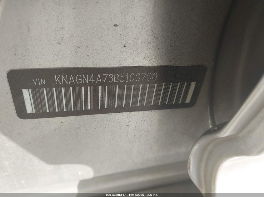 KNAGN4A73B5100700 2011 KIA OPTIMA photo no. 9