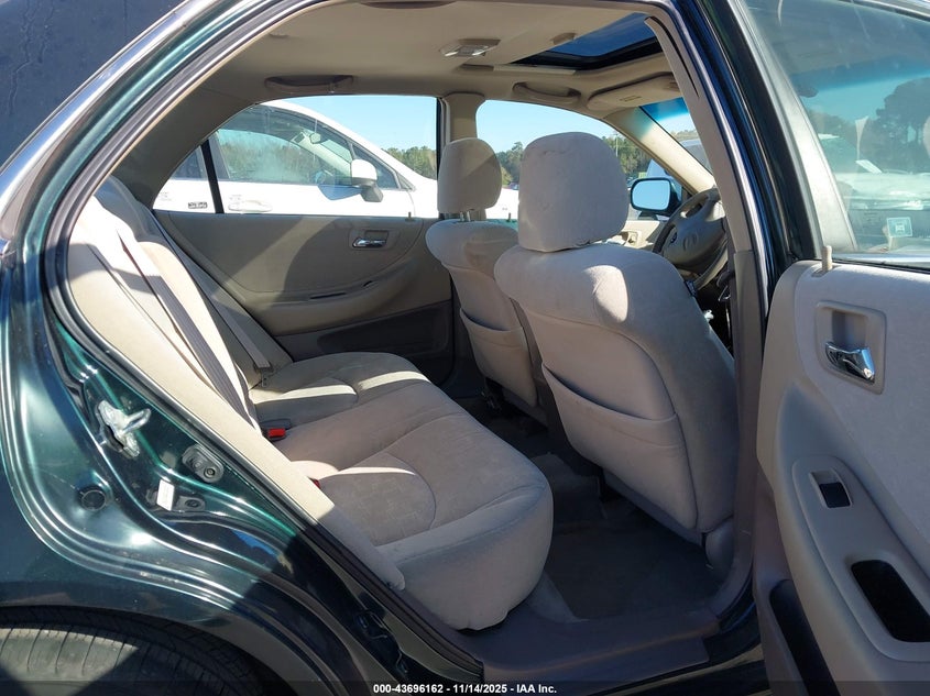 1HGCG56681A136925 2001 HONDA ACCORD photo no. 8