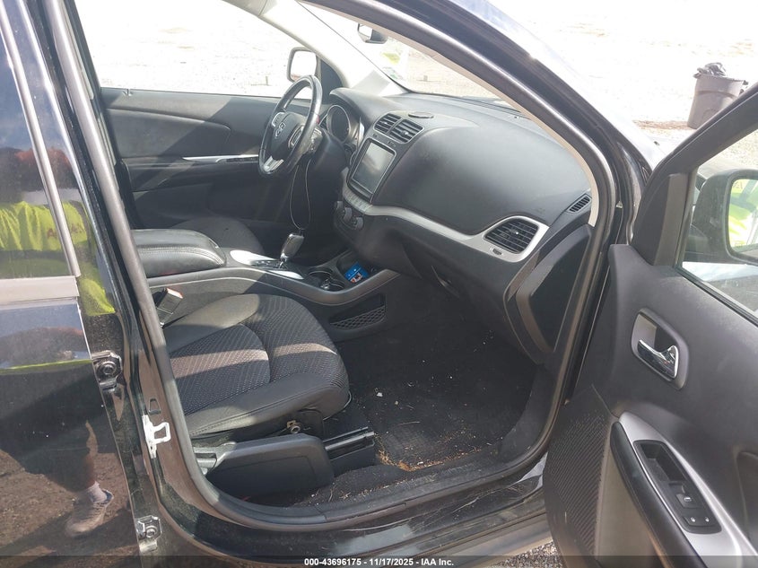 3C4PDDBG7FT739852 2015 DODGE JOURNEY photo no. 5