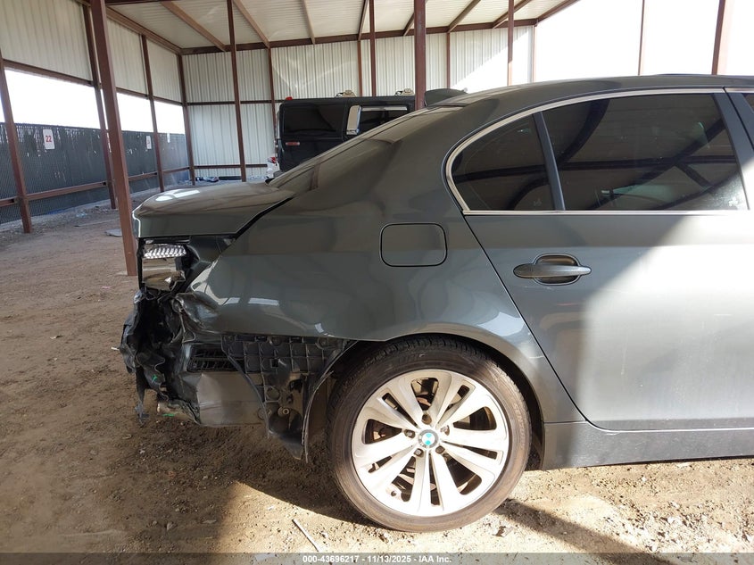 2007 BMW 530Xi VIN: WBANF73507CU24949 Lot: 43696217