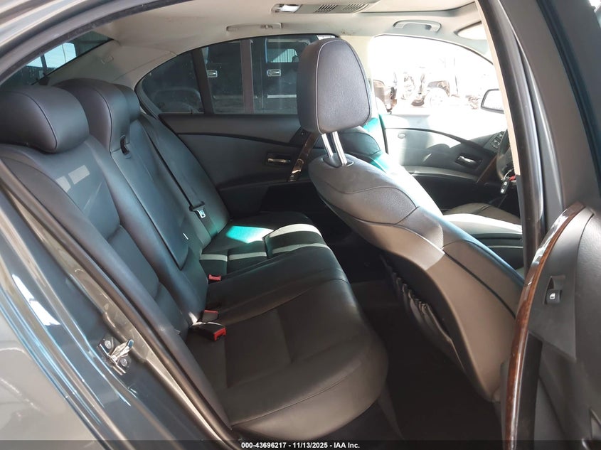 2007 BMW 530Xi VIN: WBANF73507CU24949 Lot: 43696217