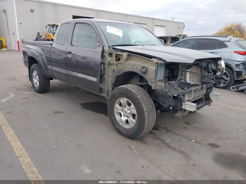 TOYOTA TACOMA BASE V6
