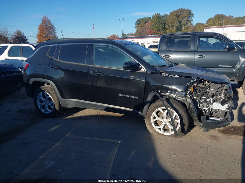 2024 Jeep Compass Latitude 4X4 VIN: 3C4NJDBN8RT100723 Lot: 43696426