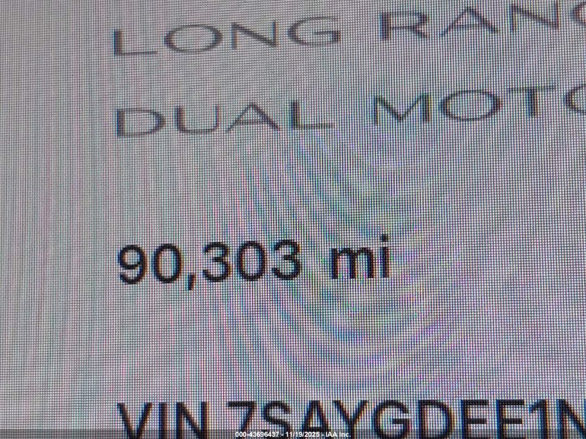 2022 Tesla Model Y Long Range Dual Motor All-Wheel Drive VIN: 7SAYGDEE1NF379788 Lot: 43696437