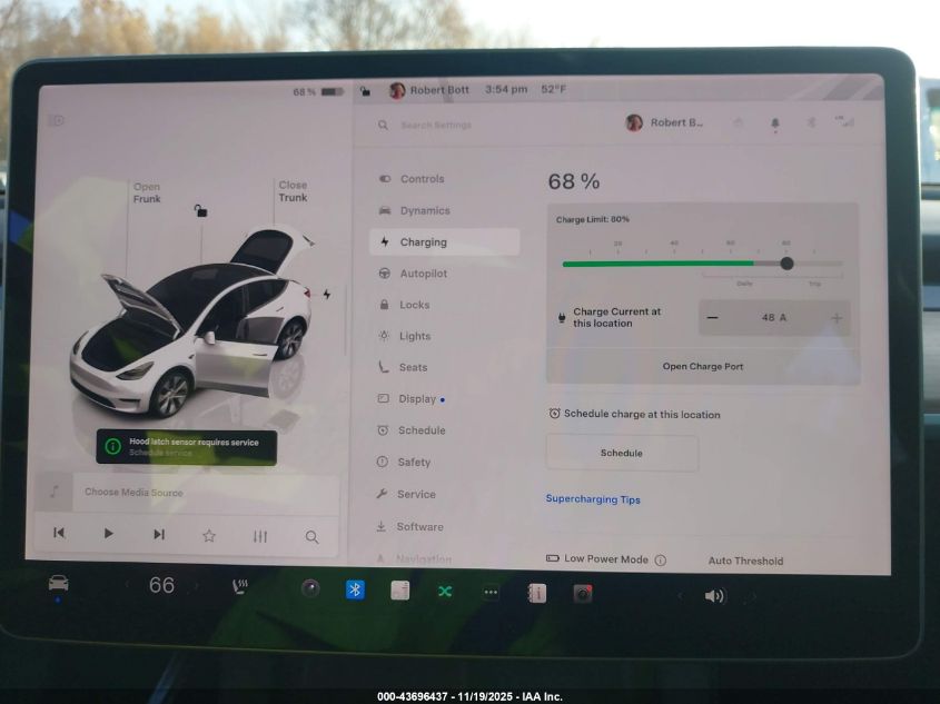 2022 Tesla Model Y Long Range Dual Motor All-Wheel Drive VIN: 7SAYGDEE1NF379788 Lot: 43696437