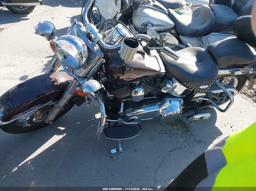 1HD1BW5127Y061556 2007 HARLEY-DAVIDSON SOFTAIL photo no. 2