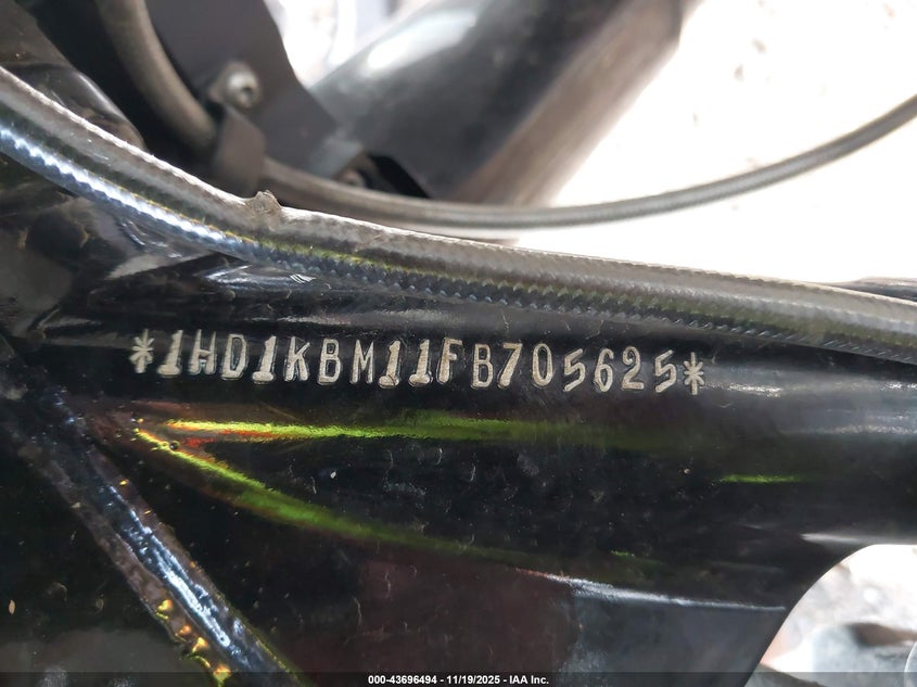 2015 Harley-Davidson Flhx Street Glide VIN: 1HD1KBM11FB705625 Lot: 43696494