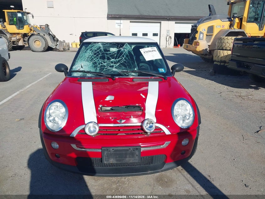 2006 Mini Cooper S VIN: WMWRE33556TJ35867 Lot: 43696496