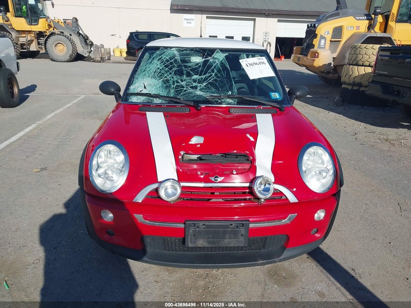 2006 Mini Cooper S VIN: WMWRE33556TJ35867 Lot: 43696496