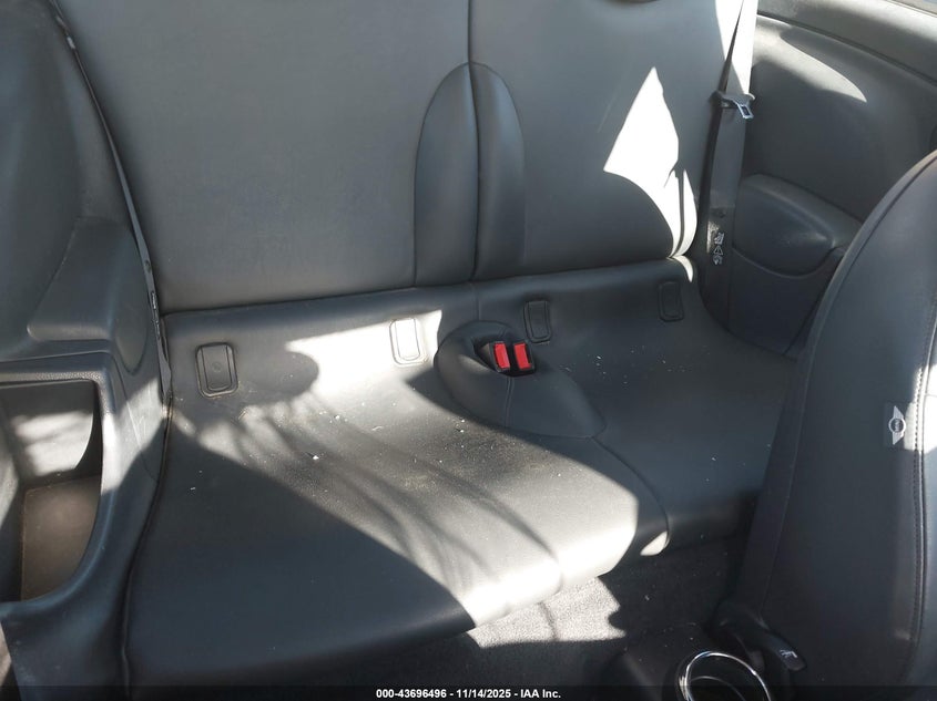 2006 Mini Cooper S VIN: WMWRE33556TJ35867 Lot: 43696496