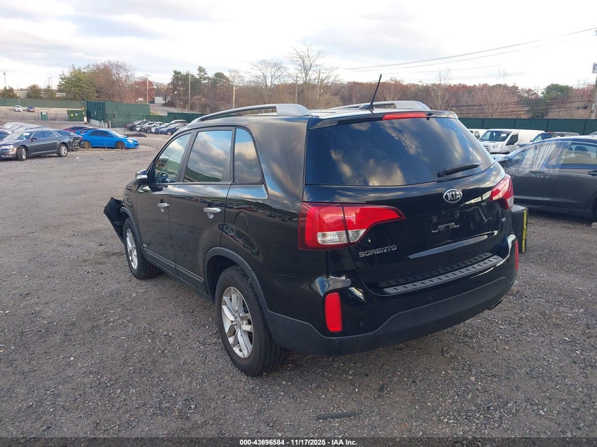 5XYKTDA74FG637415 2015 KIA SORENTO photo no. 3