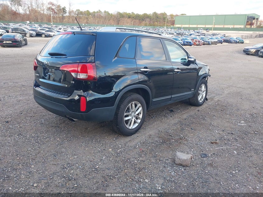 5XYKTDA74FG637415 2015 KIA SORENTO photo no. 4
