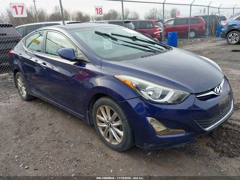 HYUNDAI ELANTRA SE