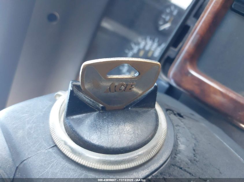 1997 Jeep Grand Cherokee Laredo/Tsi VIN: 1J4FX58S6VC737051 Lot: 43696687