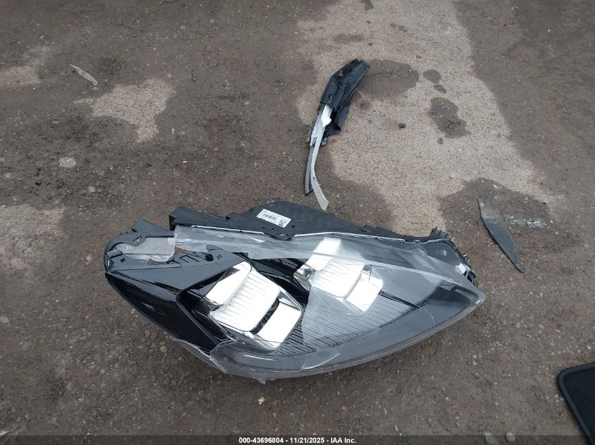 2020 Ford Escape Titanium VIN: 1FMCU9J96LUB97509 Lot: 43696804