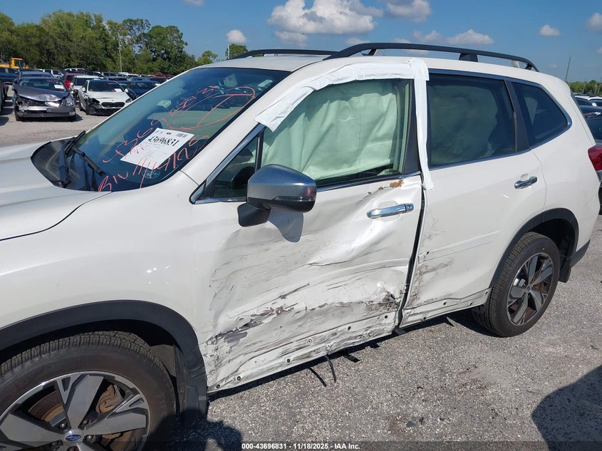2019 Subaru Forester Touring VIN: JF2SKAWC3KH513341 Lot: 43696831