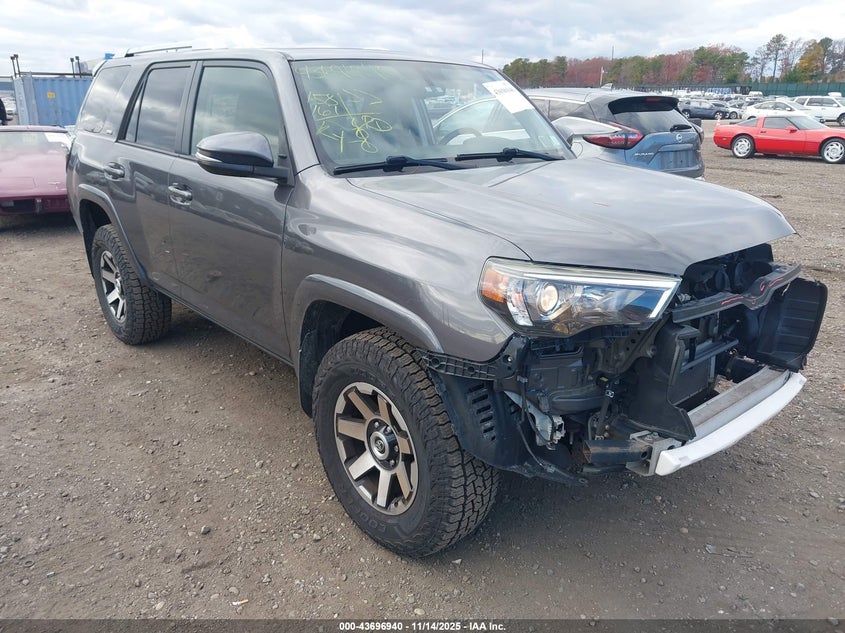 TOYOTA 4RUNNER SR5 PREMIUM