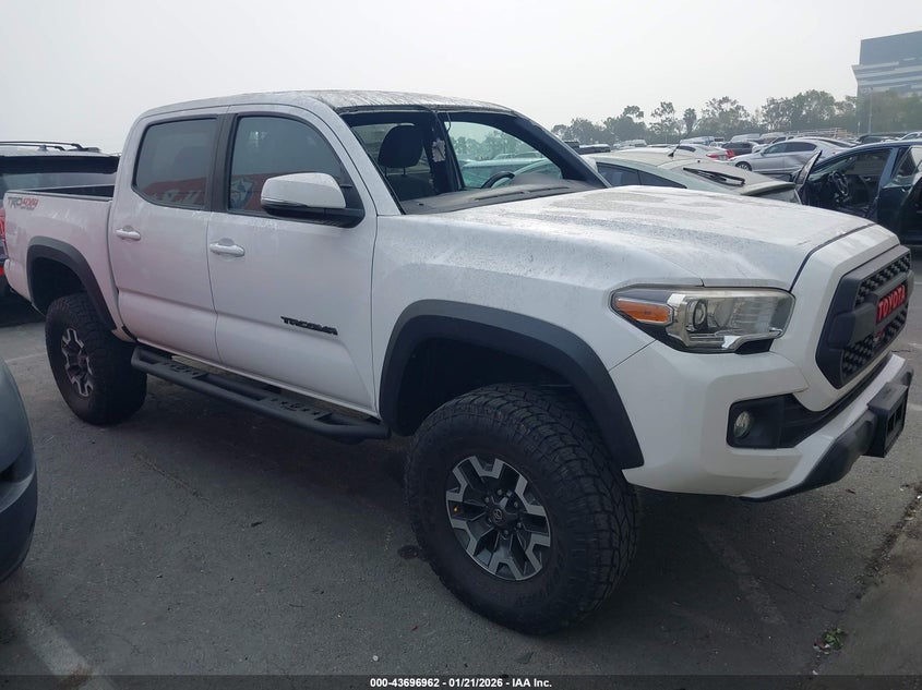 2019 TOYOTA TACOMA auction photo 1
