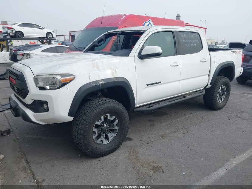 2019 TOYOTA TACOMA auction photo 2