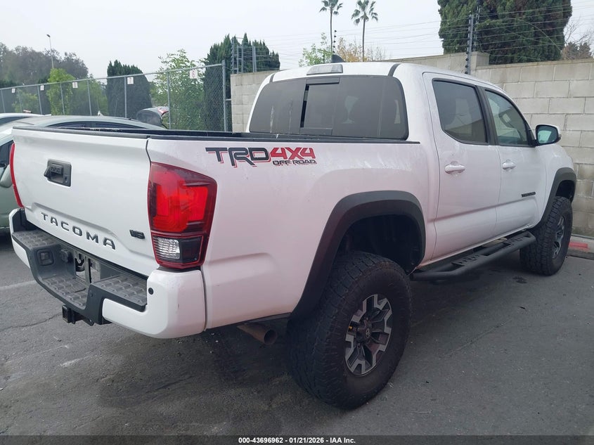 2019 TOYOTA TACOMA auction photo 4