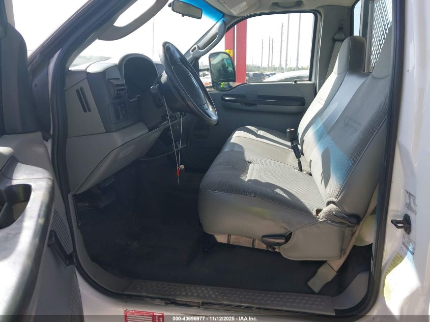 2007 Ford F-550 Chassis Xl/Xlt VIN: 1FDAF56P57EB07042 Lot: 43696977