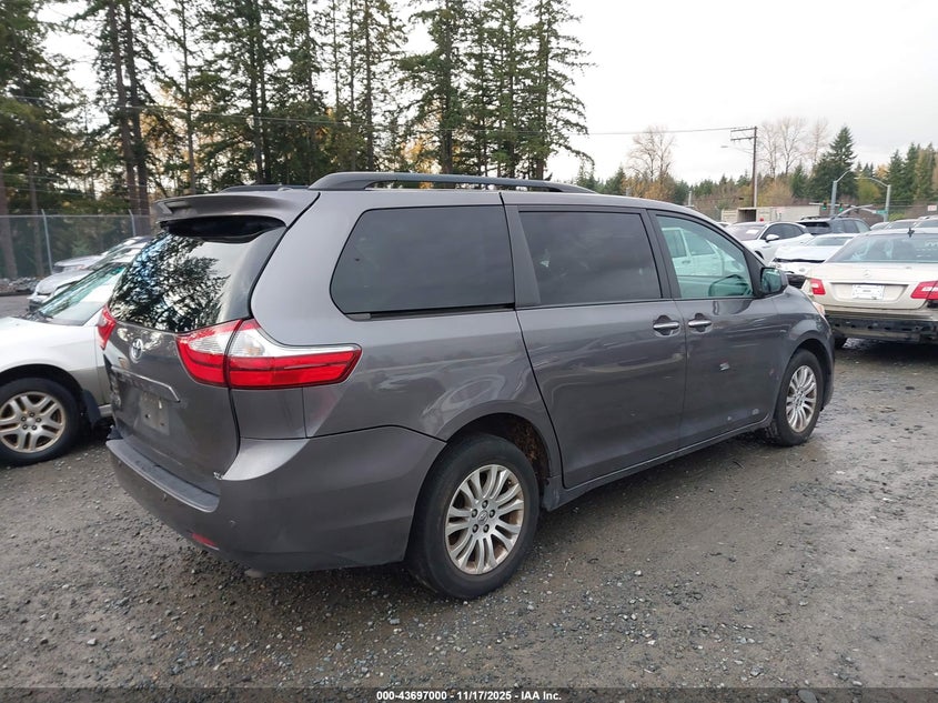 5TDYZ3DC2HS848288 2017 TOYOTA SIENNA photo no. 4