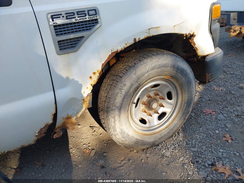 2008 Ford F-250 Lariat/Xl/Xlt VIN: 1FTNX20588EC13740 Lot: 43697005