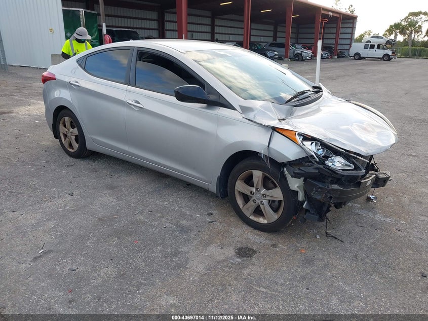2013 HYUNDAI ELANTRA GLS/LIMITED - KMHDH4AE4DU506355