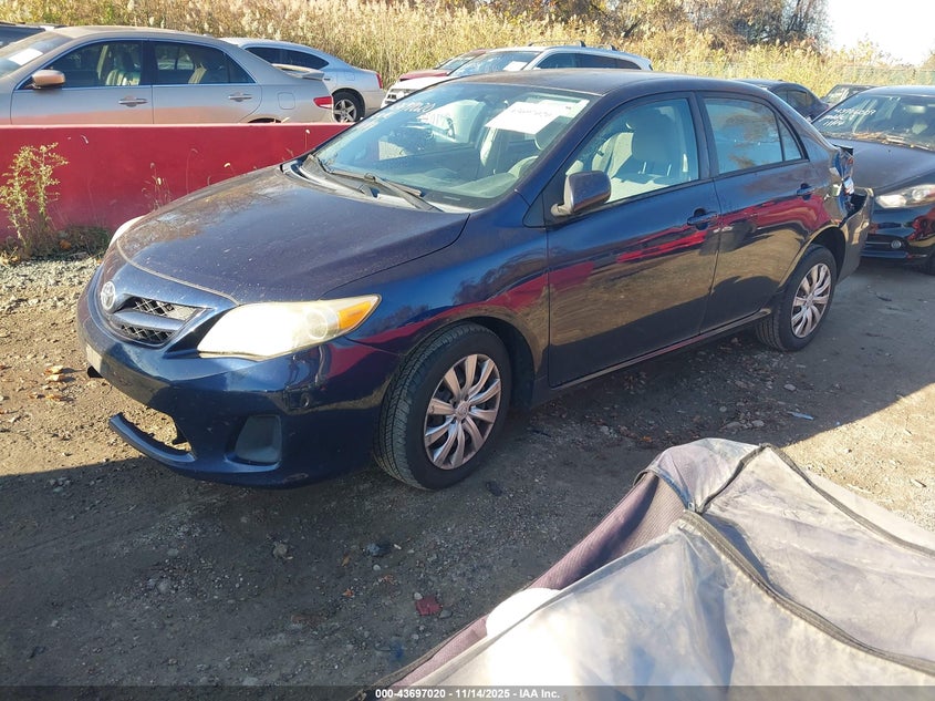 2T1BU4EE4CC822982 2012 TOYOTA COROLLA photo no. 2