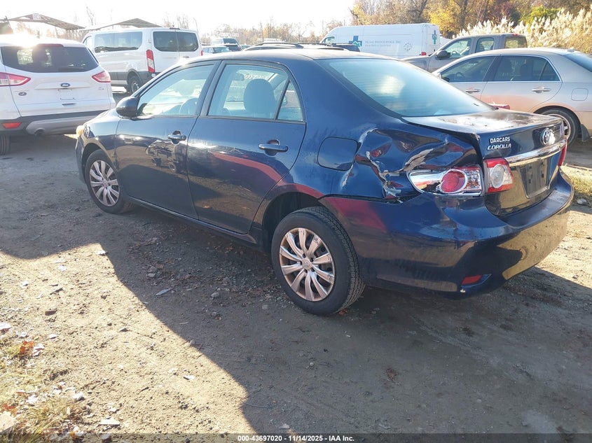 2T1BU4EE4CC822982 2012 TOYOTA COROLLA photo no. 3