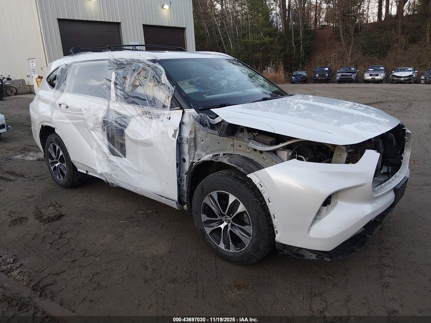 TOYOTA HIGHLANDER XLE