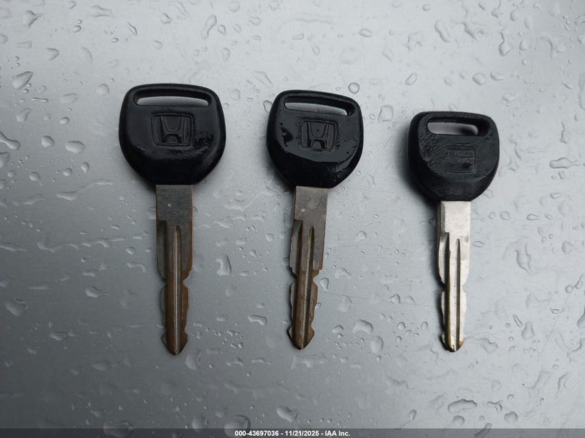 1999 Honda Cr-V Ex VIN: JHLRD1867XC019957 Lot: 43697036